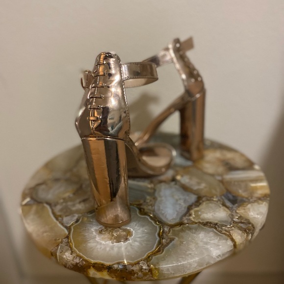 Rose gold heels - Picture 3 of 3
